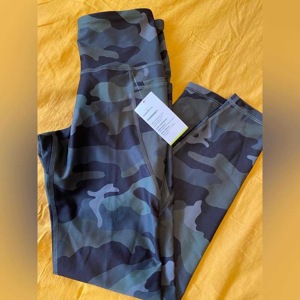 Old Navy Elevate High Rise Leggings